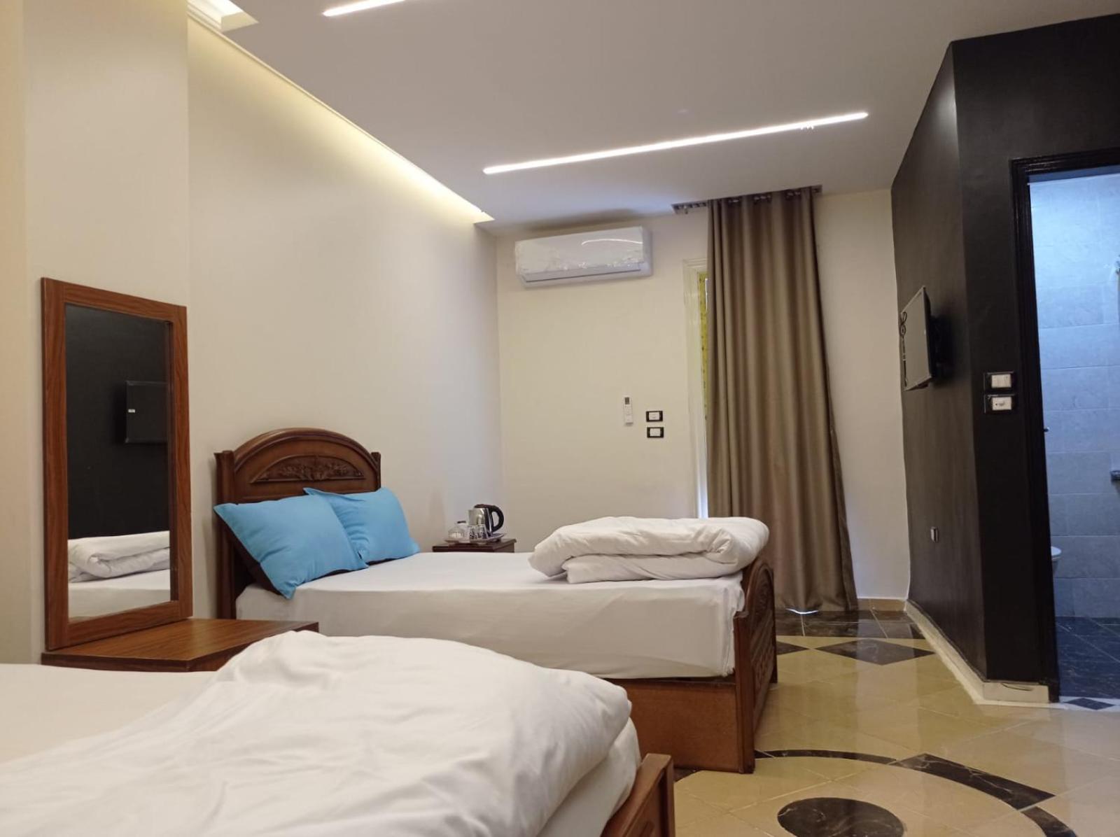 Royal Pyramids Inn Kafrat al Jabal Luaran gambar